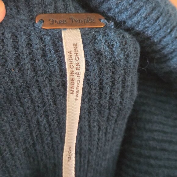 Free People Softly Structured Deep Jade Mock Neck Ribbed Oversized Sweater Size - Picture 9 of 10